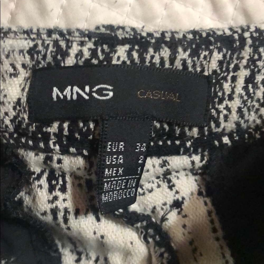 Shorts - Picture 3 of 3